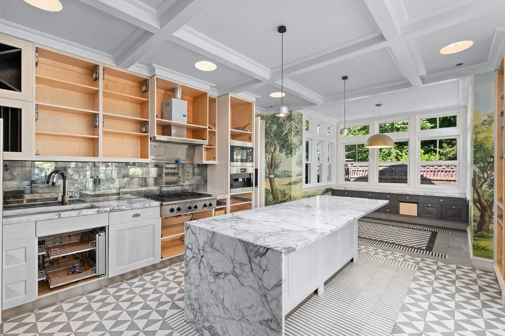 4 bed, 3.5 bath apartment for rent at 36 Allerton St Unit Brookline, Brookline Village — photo 5 of 24