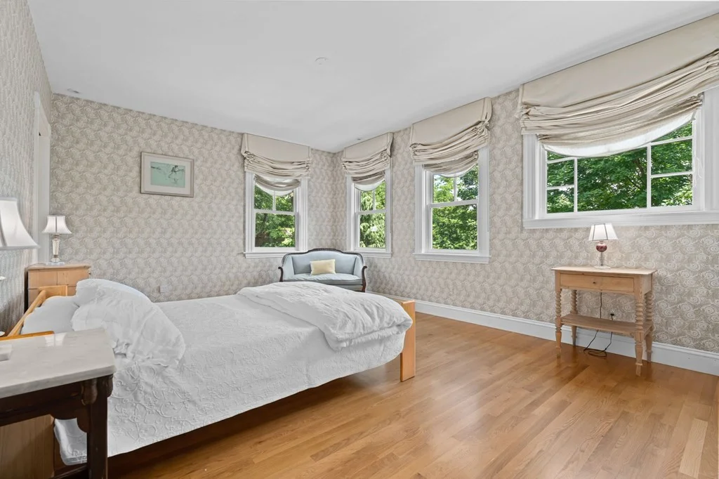 4 bed, 3.5 bath apartment for rent at 36 Allerton St Unit Brookline, Brookline Village — photo 10 of 24