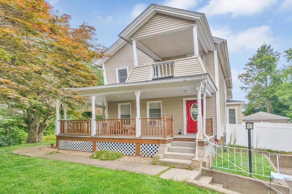 3 bed, 1 bath apartment for rent at 36 Ames Ave Unit 2, West Springfield