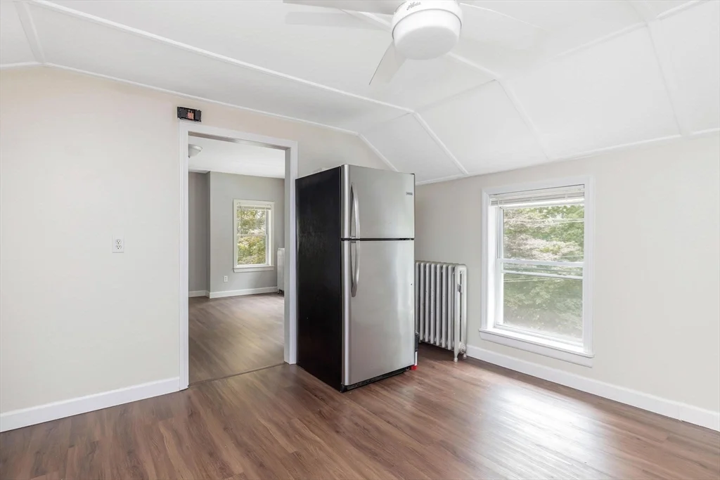 3 bed, 1 bath apartment for rent at 36 Ames Ave Unit 2, West Springfield — photo 6 of 28