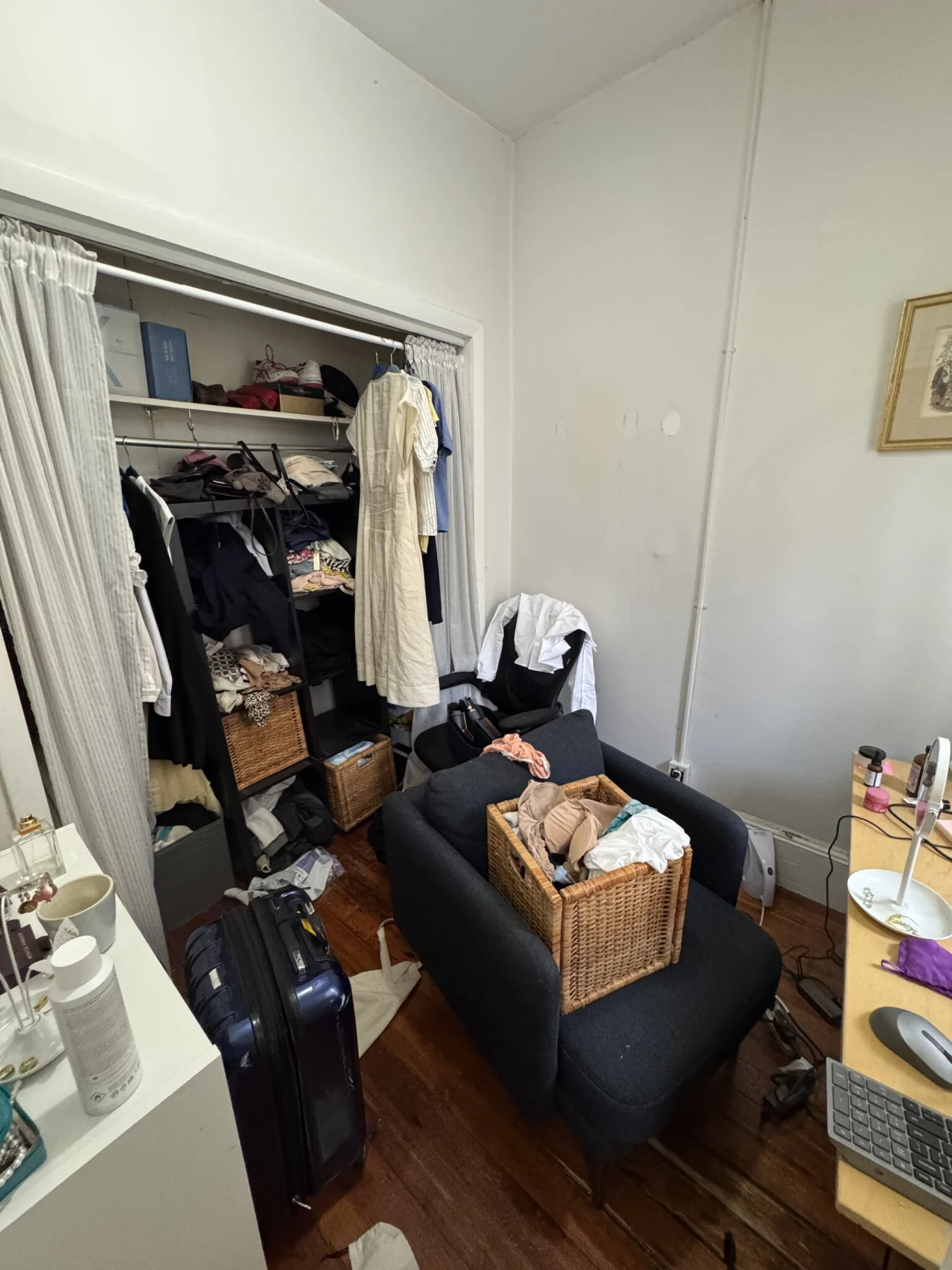 2 bed, 1 bath apartment for rent at 36 Anderson Unit 3, Beacon Hill — photo 2 of 11
