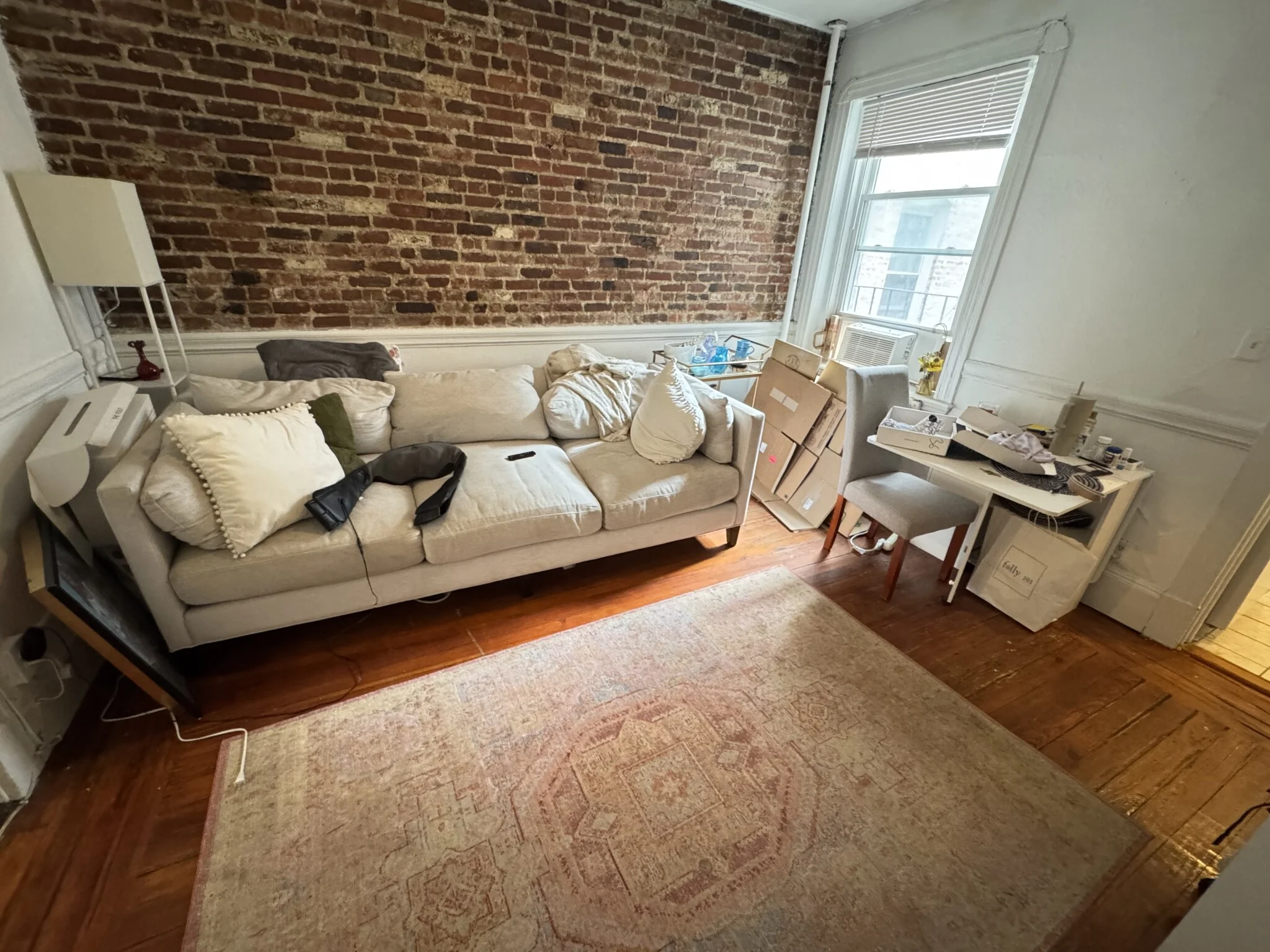 2 bed, 1 bath apartment for rent at 36 Anderson Unit 3, Beacon Hill