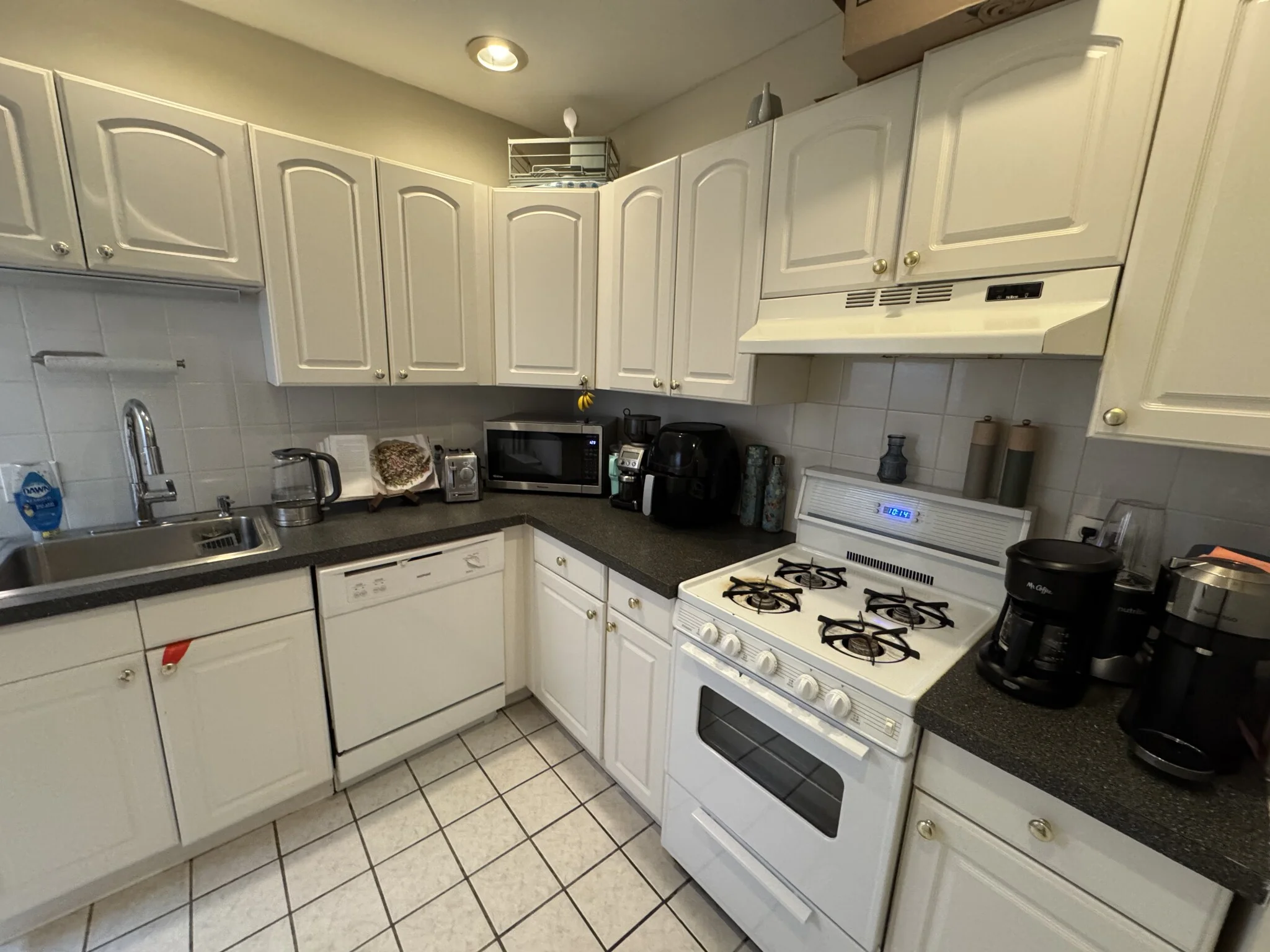 2 bed, 1 bath apartment for rent at 36 Anderson Unit 3, Beacon Hill — photo 6 of 11