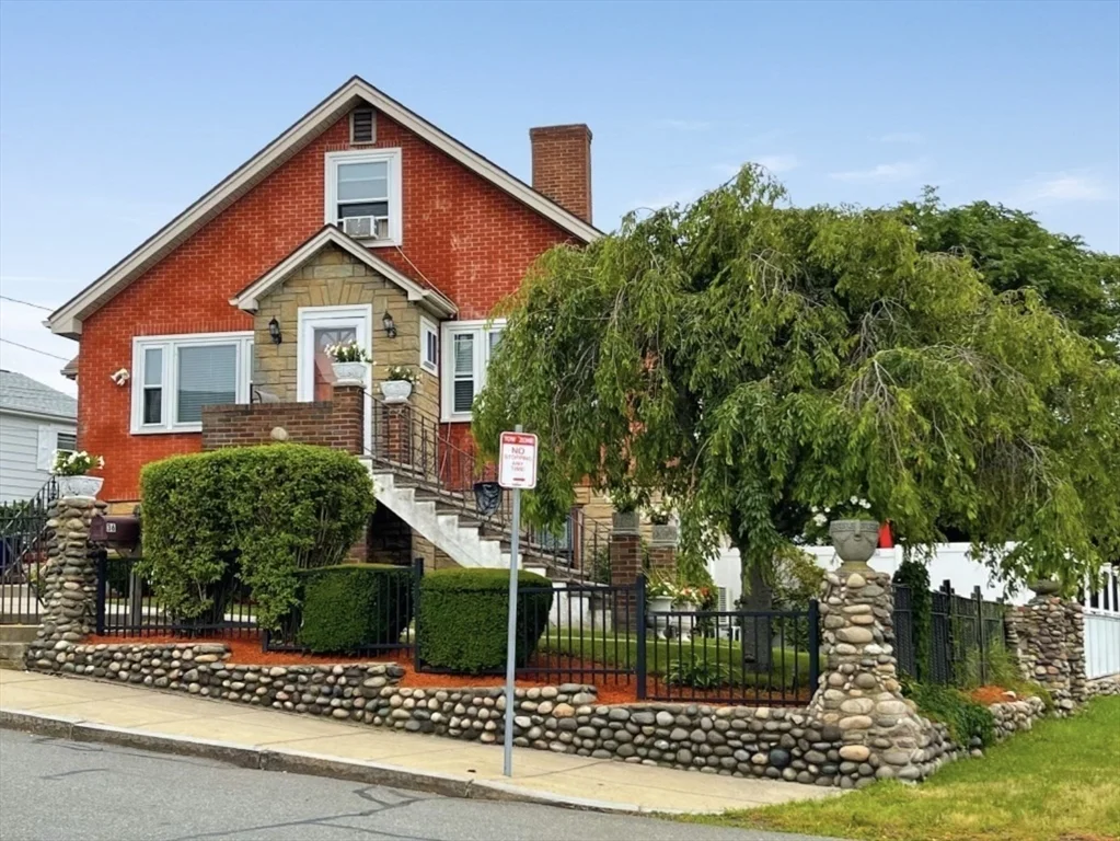 3 bed, 1 bath apartment for rent at 36 Annavoy Unit 2, East Boston — photo 1 of 25