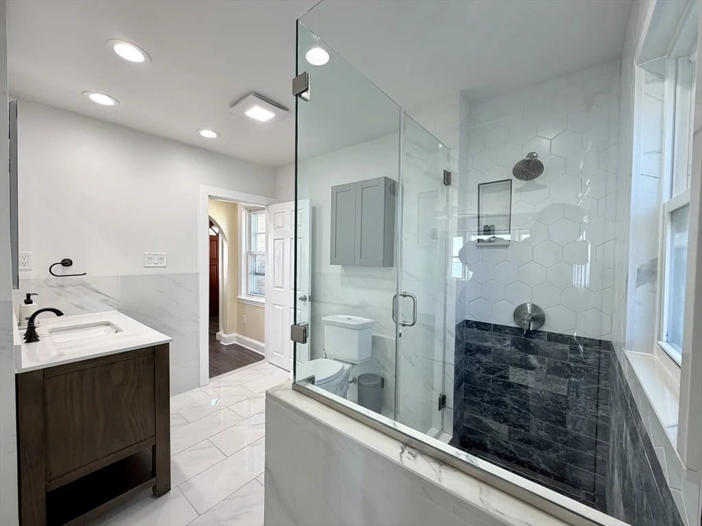 3 bed, 1 bath apartment for rent at 36 Annavoy Unit 2, East Boston — photo 11 of 25