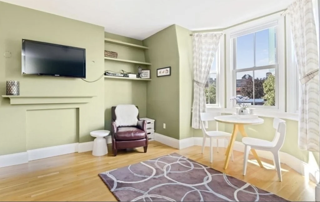 1 bed, 1 bath apartment for rent at 36 Appleton Unit 4, South End — photo 2 of 10