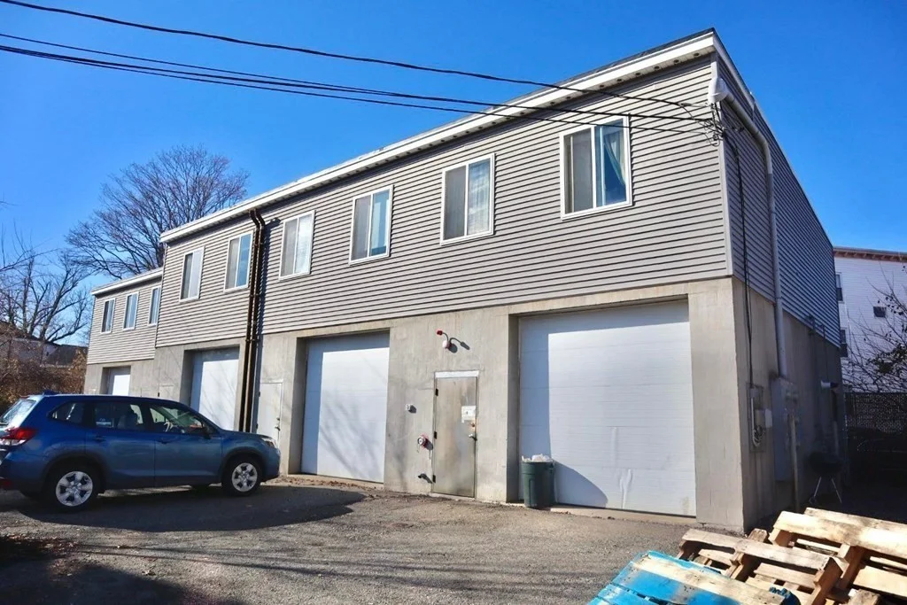 Studio bed, 1 bath apartment for rent at 36 Arch St Unit 2, Brockton