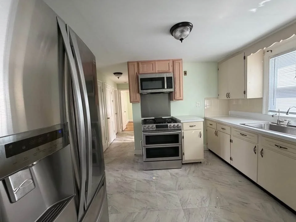 2 bed, 1 bath apartment for rent at 36 Barstow St Unit 1, Salem — photo 2 of 8