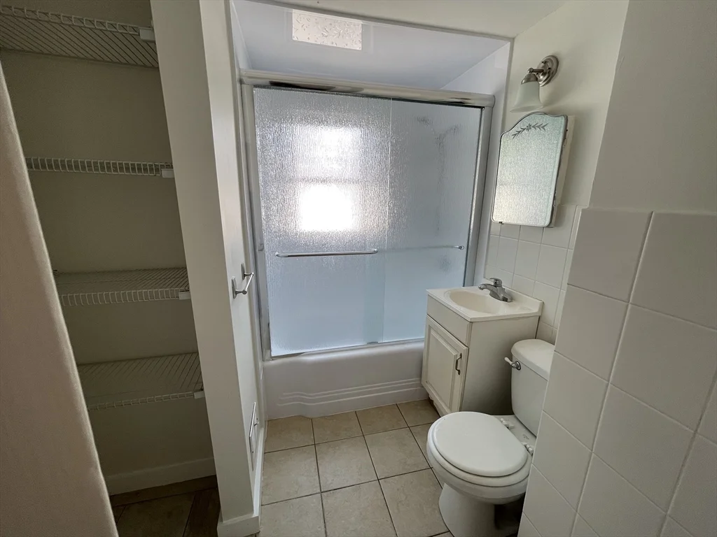 2 bed, 1 bath apartment for rent at 36 Barstow St Unit 2, Glenwood — photo 7 of 18