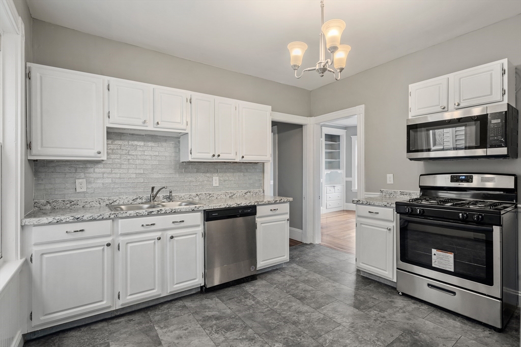 3 bed, 1 bath apartment for rent at 36 Bellevue Unit 2, Boston — photo 1 of 20