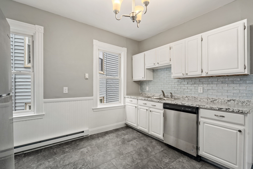 3 bed, 1 bath apartment for rent at 36 Bellevue Unit 2, Boston — photo 4 of 20