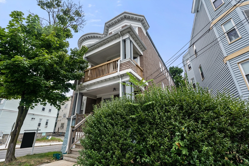 3 bed, 1 bath apartment for rent at 36 Bellevue Unit 2, Boston — photo 19 of 20
