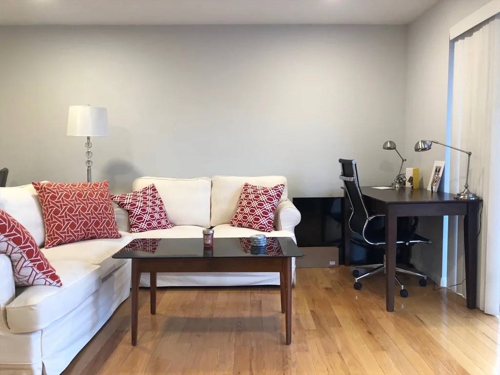 Studio bed, 1 bath apartment for rent at 36 Bellvista Rd Unit 32, Brighton — photo 2 of 11
