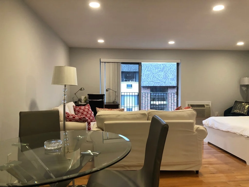 Studio bed, 1 bath apartment for rent at 36 Bellvista Rd Unit 32, Brighton — photo 5 of 11