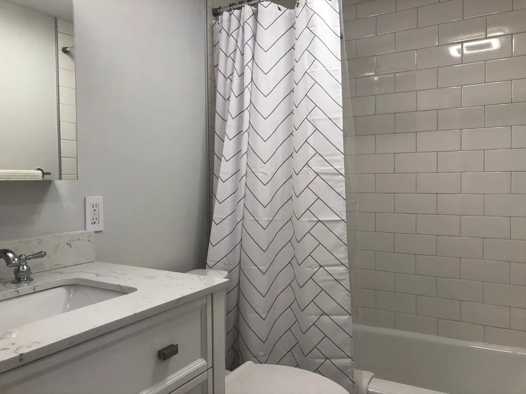 Studio bed, 1 bath apartment for rent at 36 Bellvista Rd Unit 32, Brighton — photo 8 of 11