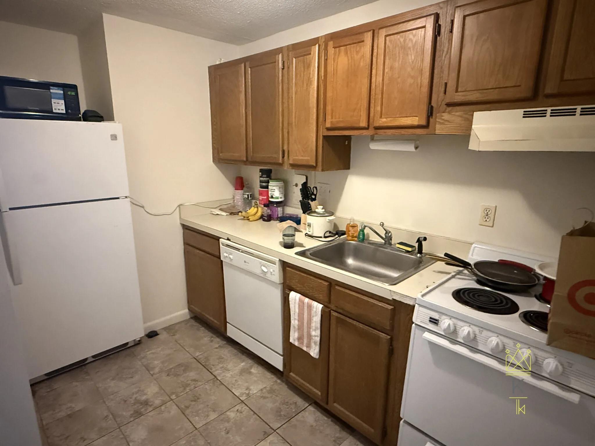 Studio bed, 1 bath apartment for rent at 36 Bellvista Rd Unit 37, Brighton — photo 3 of 9