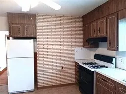 2 bed, 1 bath apartment for rent at 36 Bigelow St Unit 1, Oak Square — photo 7 of 9