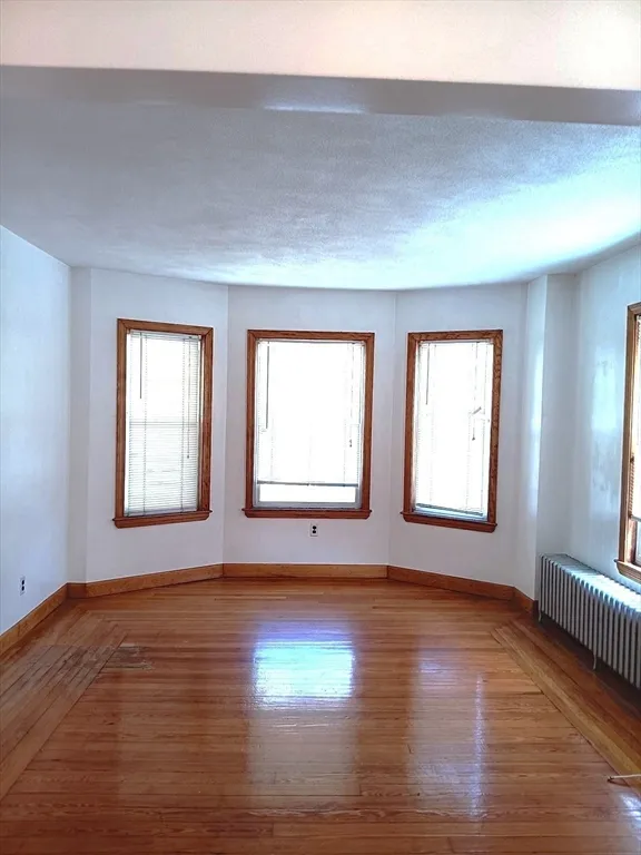 2 bed, 1 bath apartment for rent at 36 Bigelow St Unit 1, Oak Square — photo 2 of 9