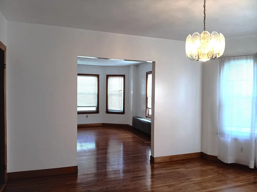 2 bed, 1 bath apartment for rent at 36 Bigelow St Unit 1, Oak Square — photo 3 of 9