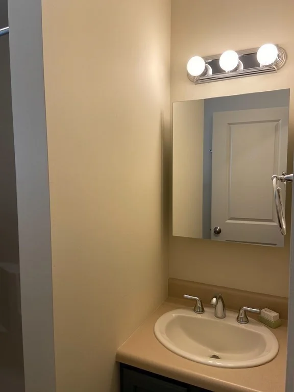 1 bed, 1 bath apartment for rent at 36 Birchwood Ave Unit 1, Sudbury — photo 12 of 14