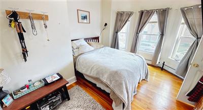 2 bed, 1 bath apartment for rent at 36 Bond St Unit 1, Winter Hill — photo 3 of 8