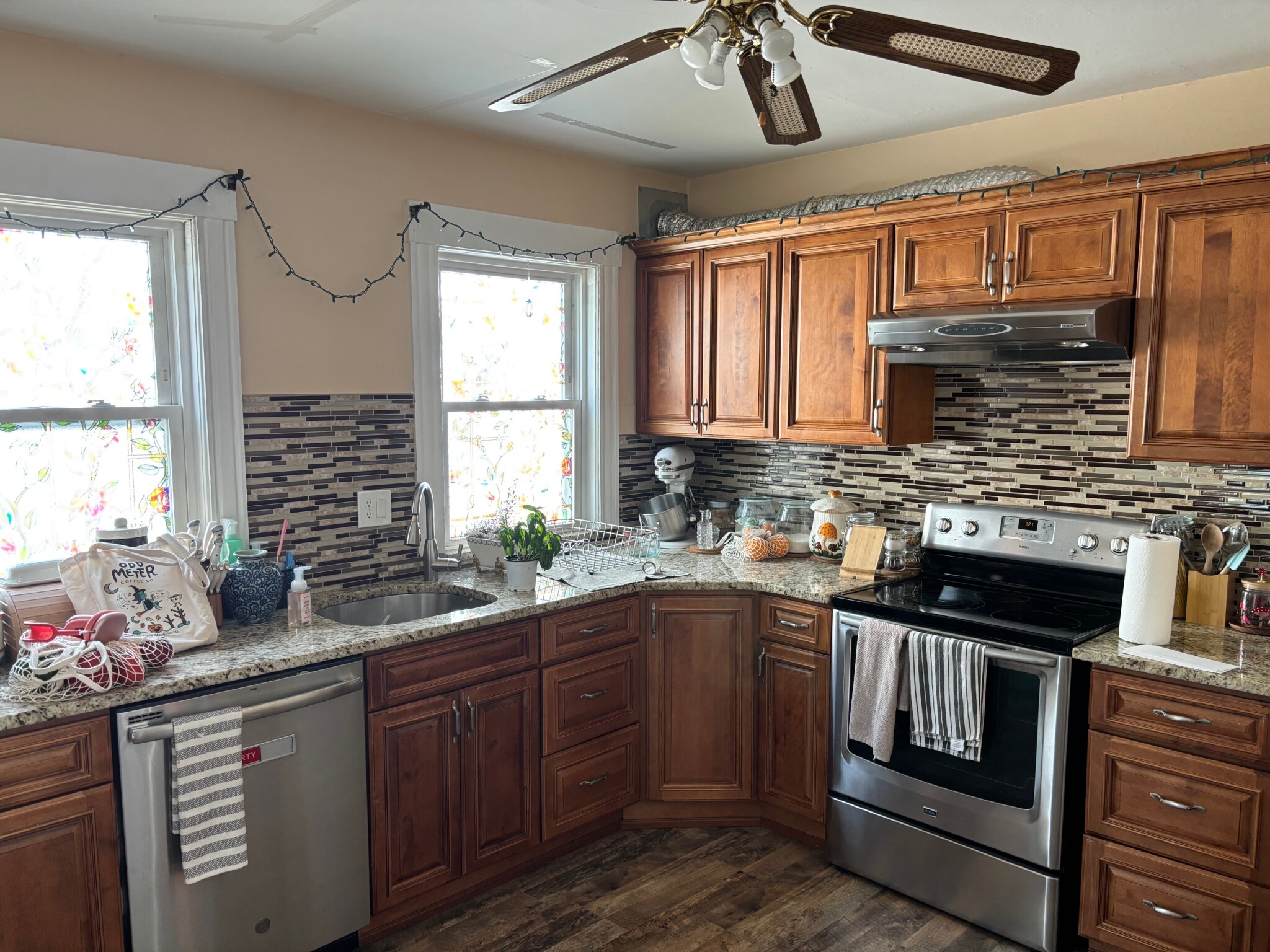 2 bed, 1 bath apartment for rent at 36 Boston Ave Unit 1, Powder House Square