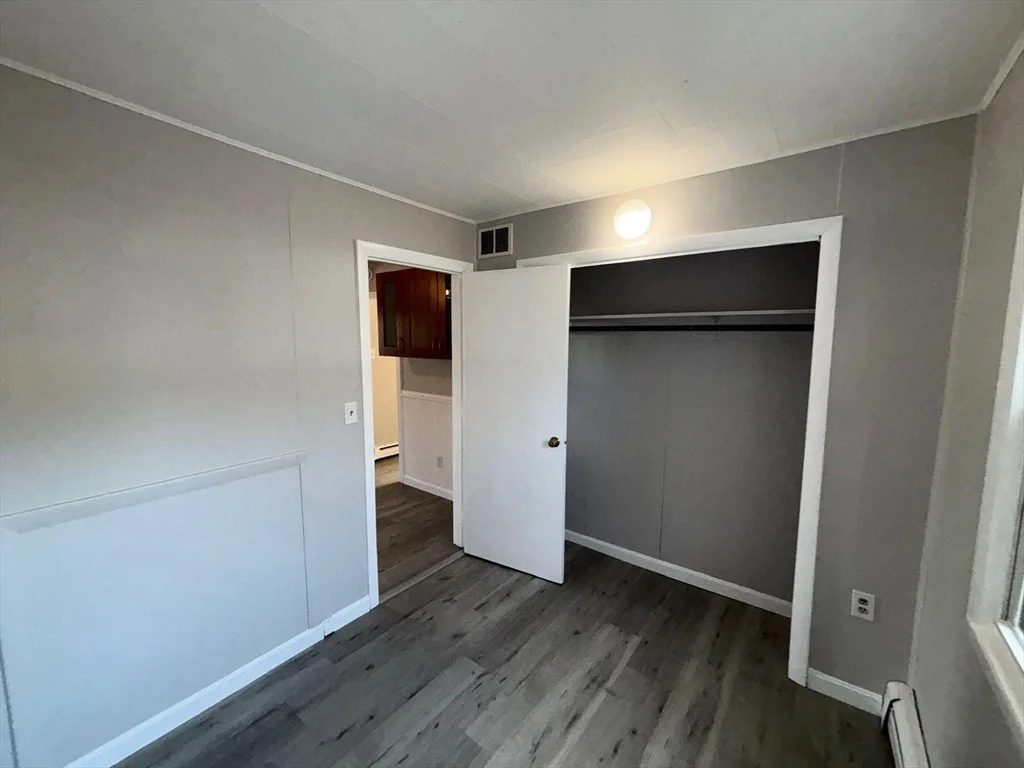 3 bed, 1 bath apartment for rent at 36 Boynton St Unit 1, Manchester — photo 13 of 17