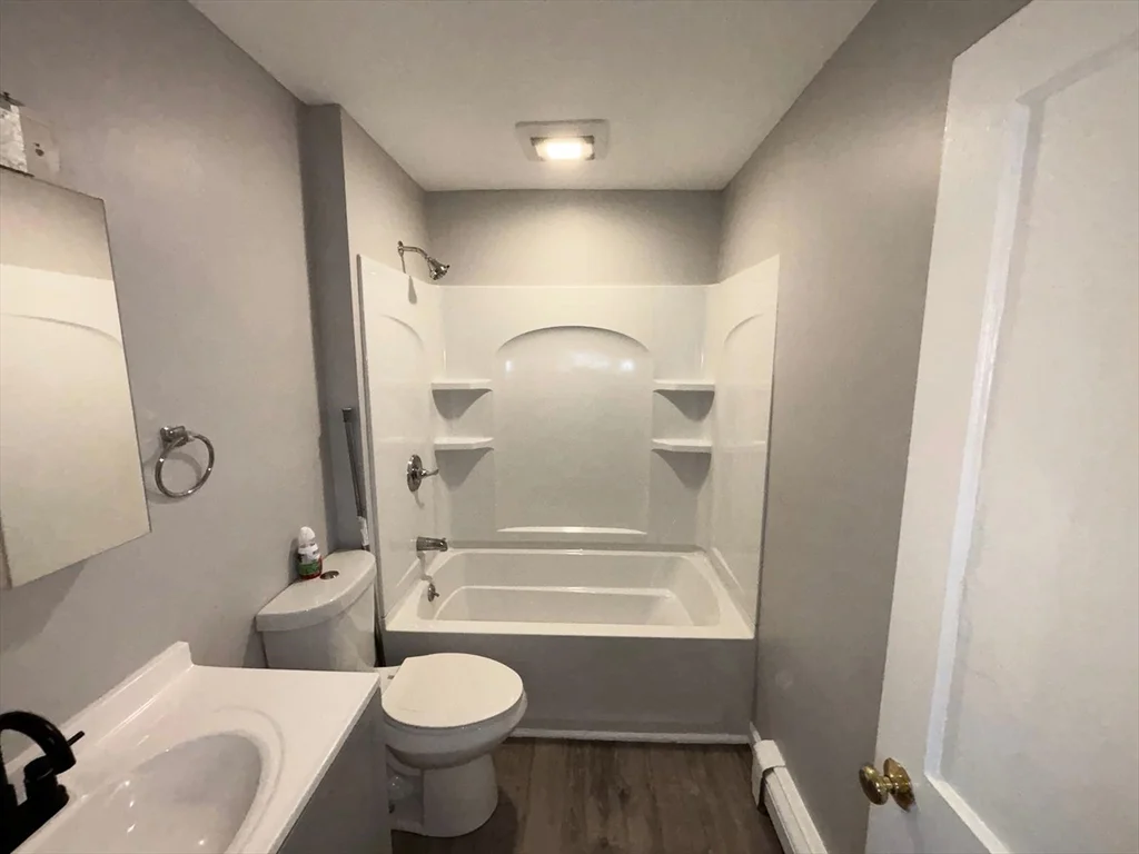 3 bed, 1 bath apartment for rent at 36 Boynton St Unit 1, Manchester — photo 9 of 17