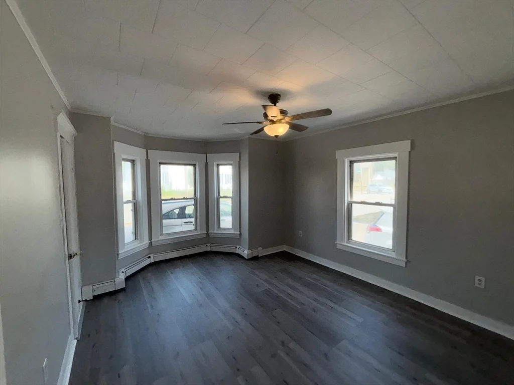 3 bed, 1 bath apartment for rent at 36 Boynton St Unit 1, Manchester — photo 16 of 17