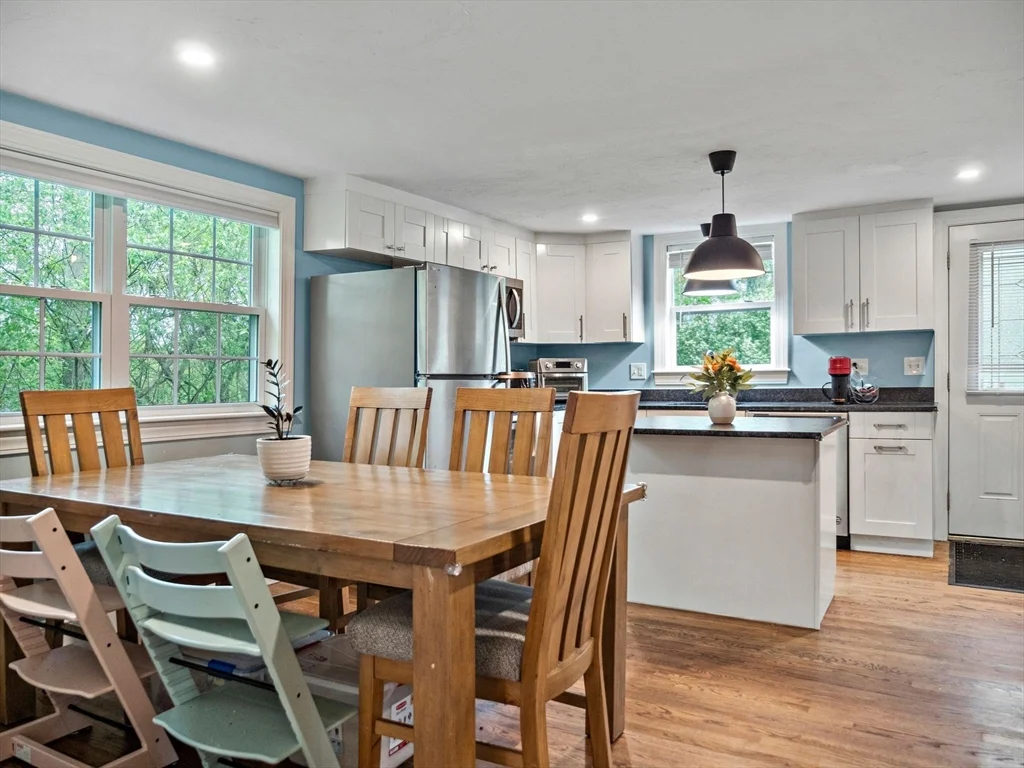 3 bed, 2 bath apartment for rent at 36 Brackett Rd, Ashland — photo 4 of 27
