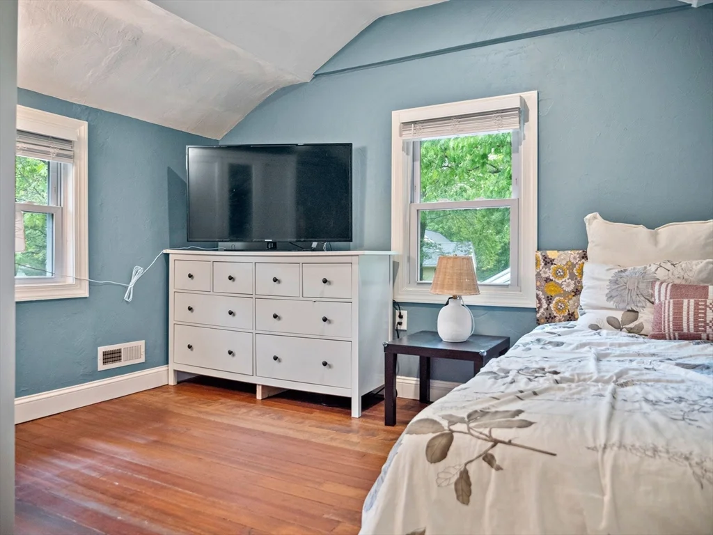 3 bed, 2 bath apartment for rent at 36 Brackett Rd, Ashland — photo 11 of 27