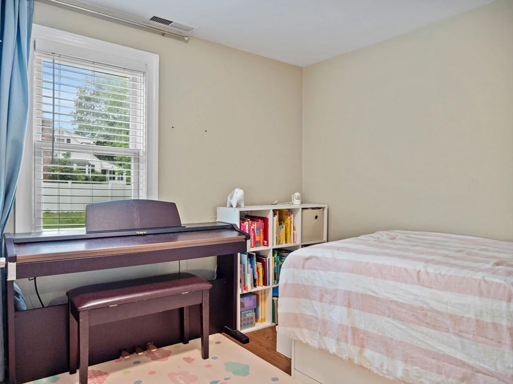 3 bed, 2 bath apartment for rent at 36 Brackett Rd, Ashland — photo 19 of 27