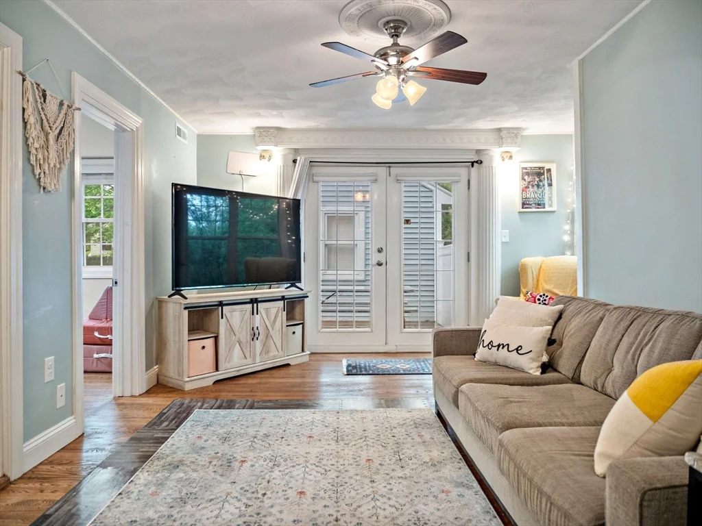 3 bed, 2 bath apartment for rent at 36 Brackett Rd, Ashland — photo 8 of 27