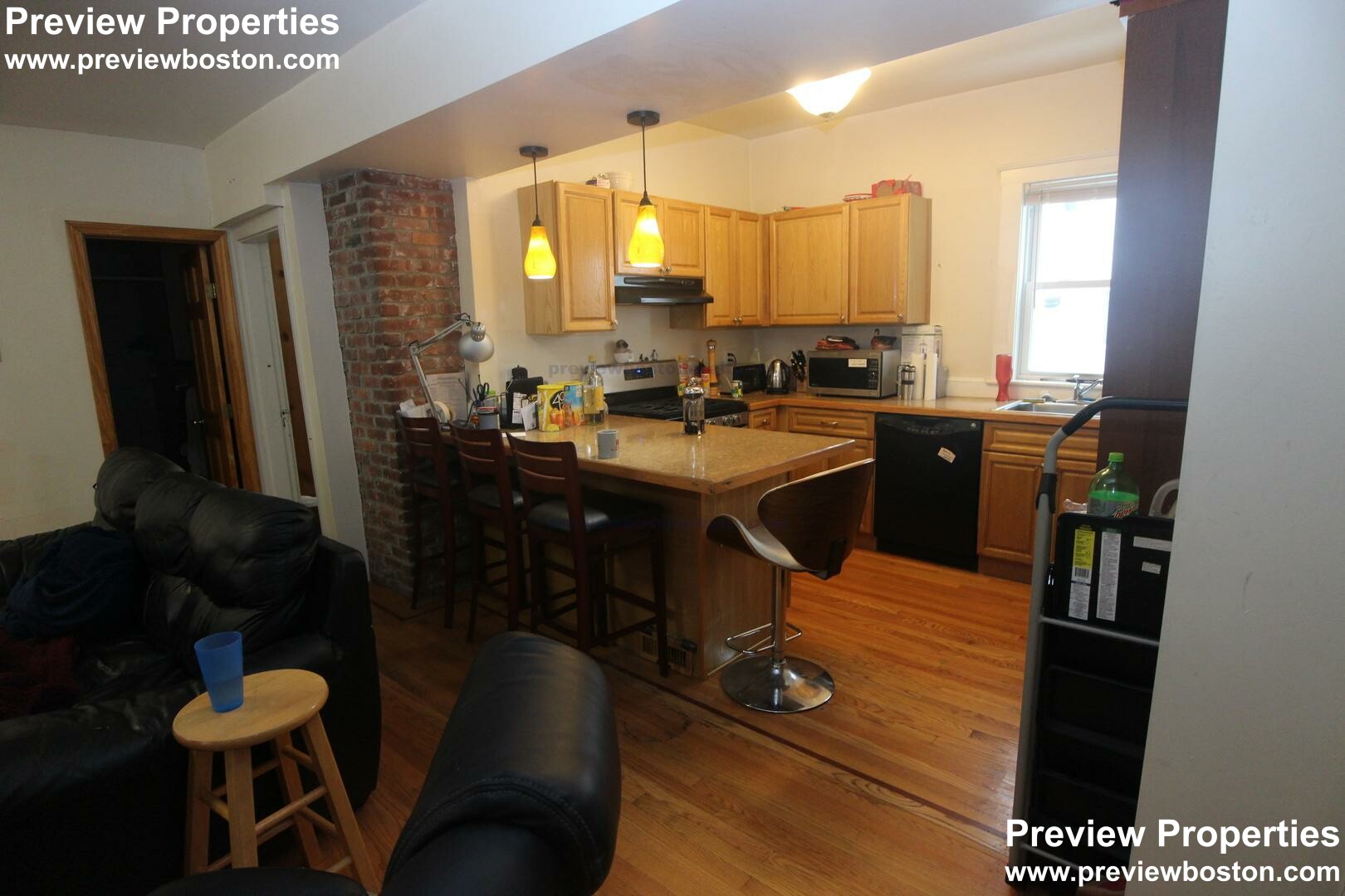 4 bed, 2 bath apartment for rent at 36 Brackett St Unit 3P, Oak Square