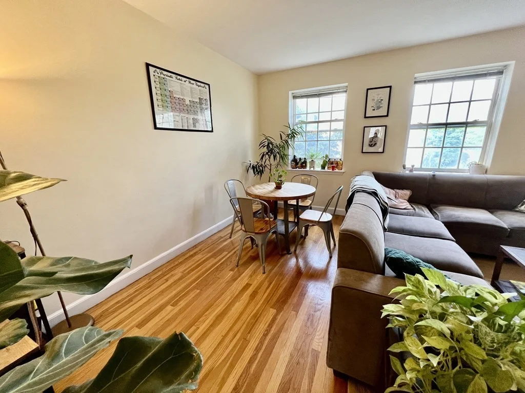 2 bed, 1 bath apartment for rent at 36 Browne St Unit 4, Brookline — photo 5 of 17