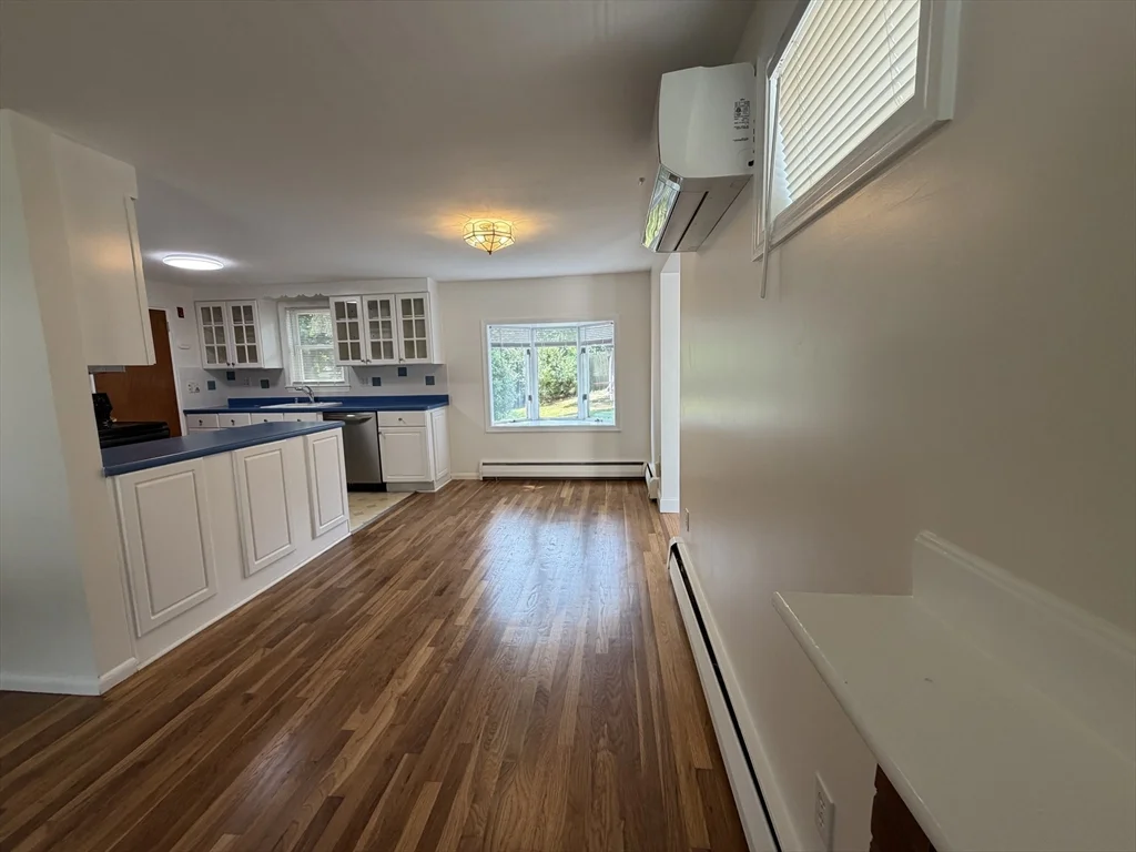 3 bed, 1 bath apartment for rent at 36 Carroll Rd, Woburn — photo 4 of 17