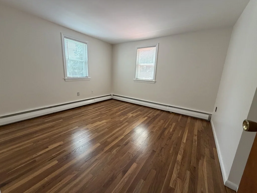 3 bed, 1 bath apartment for rent at 36 Carroll Rd, Woburn — photo 11 of 17