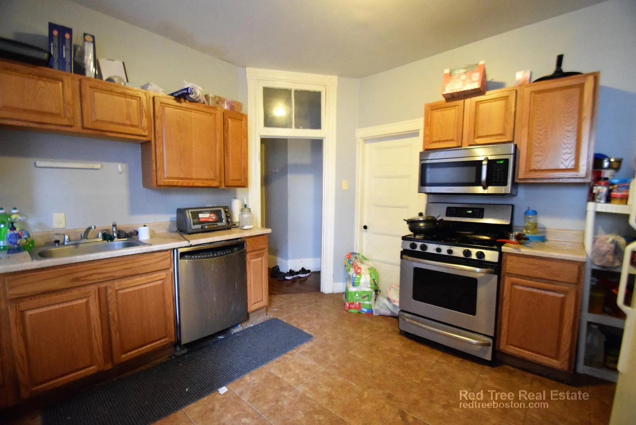 4 bed, 2 bath apartment for rent at 36 Cherokee St Unit 1, Mission Hill