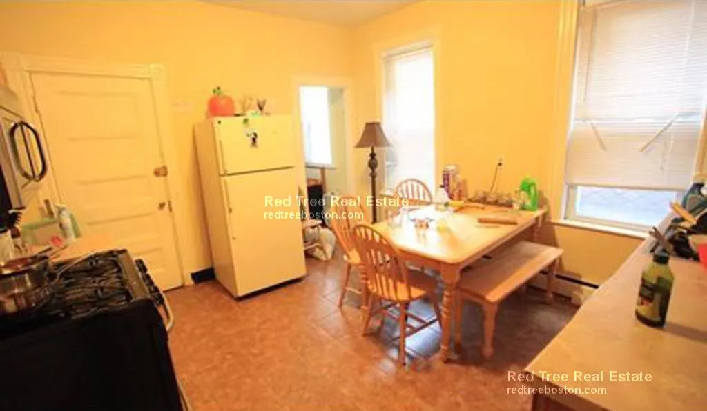 4 bed, 2 bath apartment for rent at 36 Cherokee St Unit 1, Mission Hill — photo 14 of 16