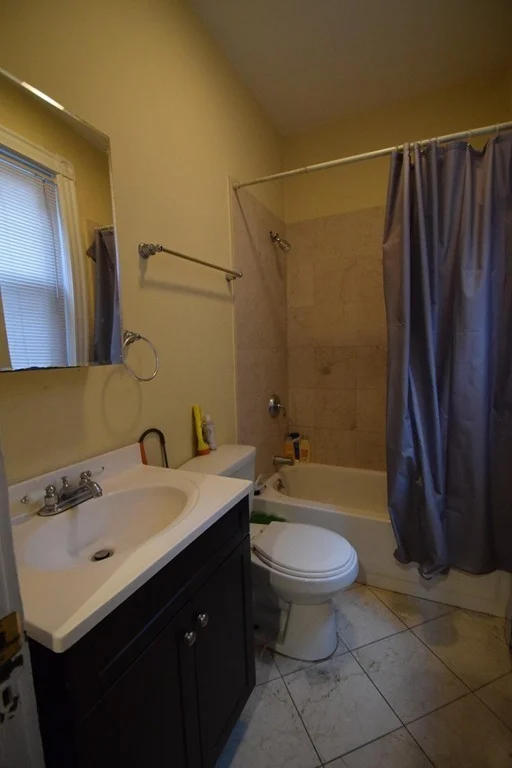 5 bed, 2 bath apartment for rent at 36 Cherokee St Unit 2, Mission Hill — photo 4 of 12
