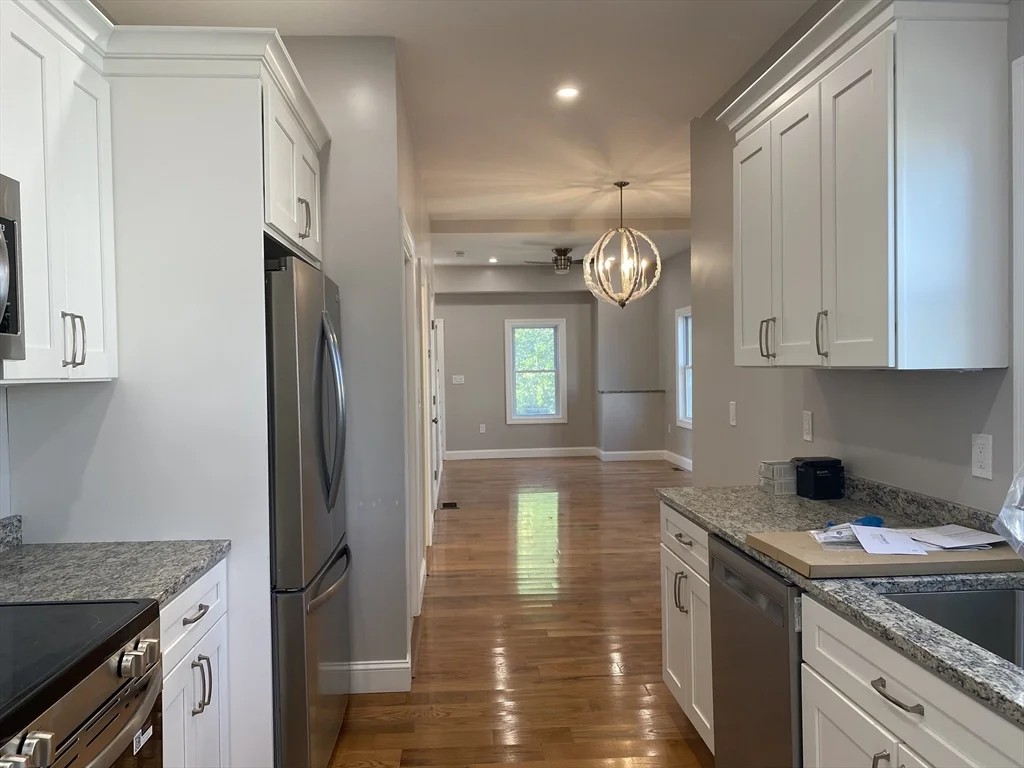 3 bed, 1 bath apartment for rent at 36 Chester Ave Unit 2, Medford — photo 2 of 8