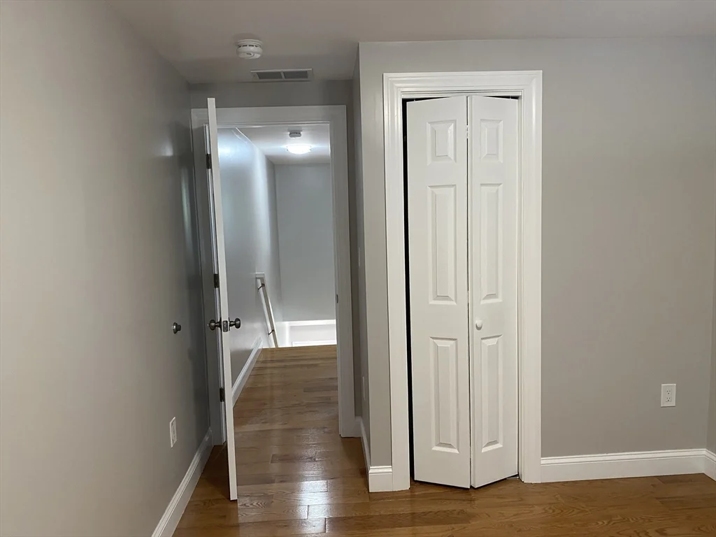 3 bed, 1 bath apartment for rent at 36 Chester Ave Unit 2, Medford — photo 5 of 8