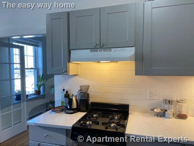 2 bed, 1 bath apartment for rent at 36 College Ave Unit 31, Davis Square — photo 2 of 23