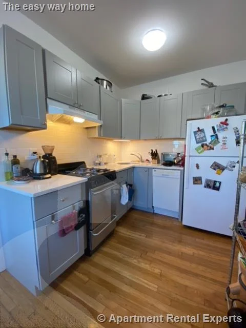 2 bed, 1 bath apartment for rent at 36 College Ave Unit 31, Davis Square
