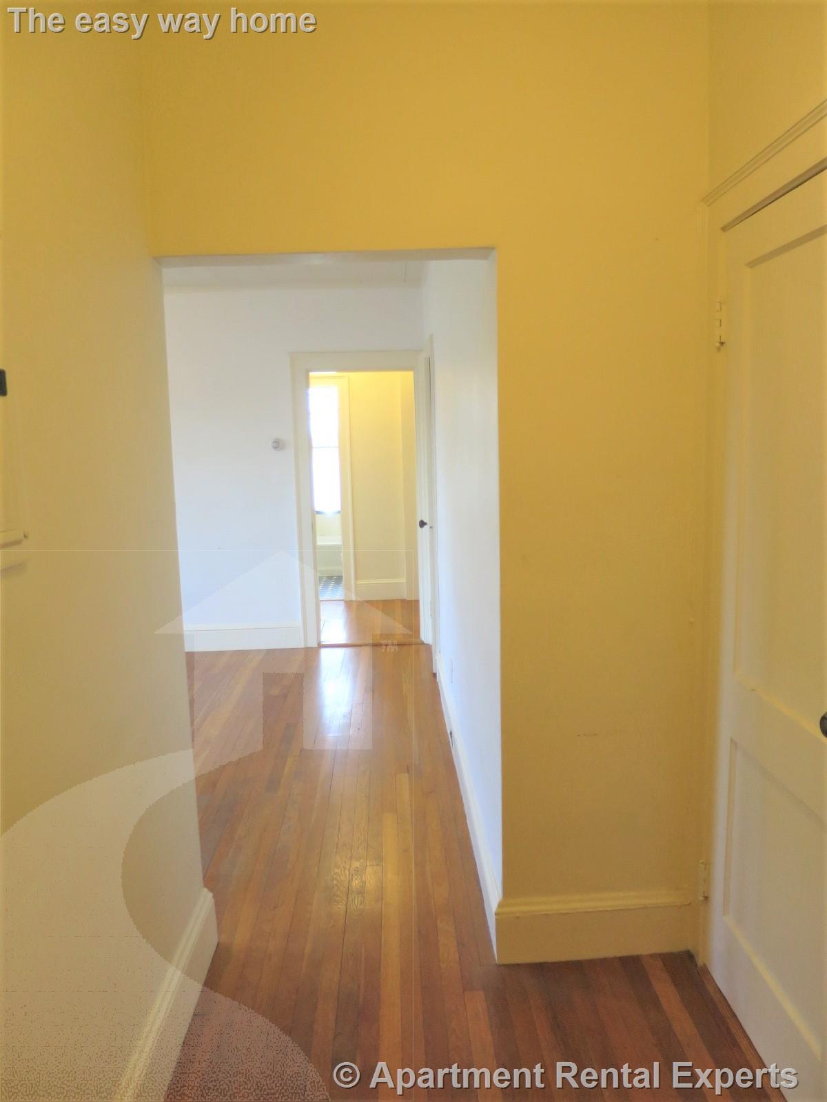 2 bed, 1 bath apartment for rent at 36 College Ave Unit 41, Davis Square — photo 4 of 10