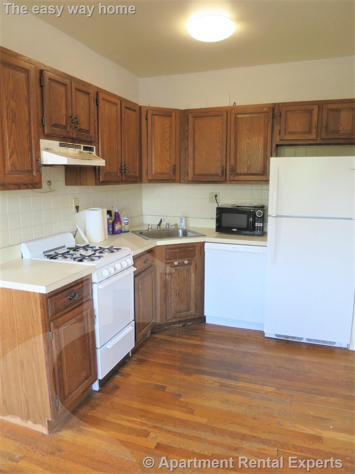 2 bed, 1 bath apartment for rent at 36 College Ave Unit 41, Davis Square — photo 2 of 10