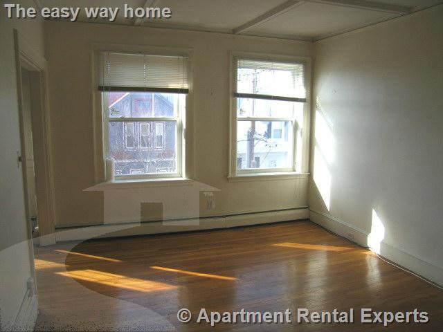 1 bed, 1 bath apartment for rent at 36 College Ave Unit 5, Davis Square — photo 3 of 4