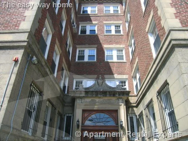 2 bed, 1 bath apartment for rent at 36 College Ave Unit B-4, Davis Square — photo 17 of 17