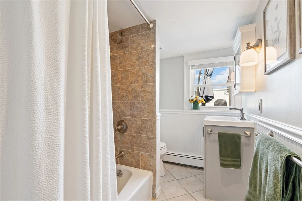 2 bed, 1 bath apartment for rent at 36 Concord St Unit 2, Charlestown — photo 9 of 10