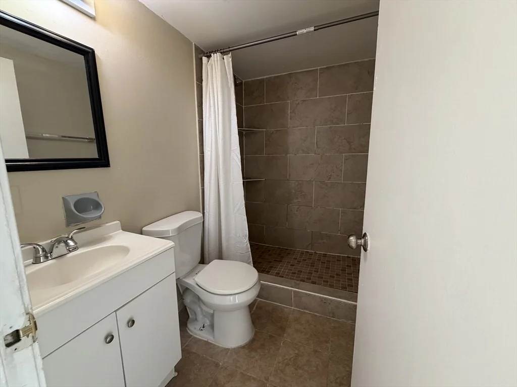 4 bed, 1 bath apartment for rent at 36 Cork Unit 36, Lowell — photo 12 of 20